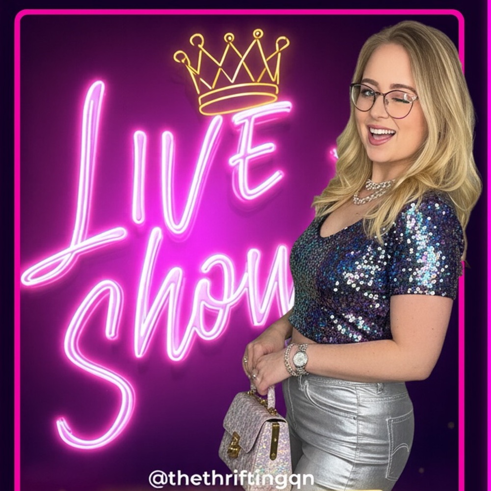 👑 thethriftingqn 👑 CRYSTAL'S LIVE SHOW NOTIFICATION! Thrifted finds! ❤️